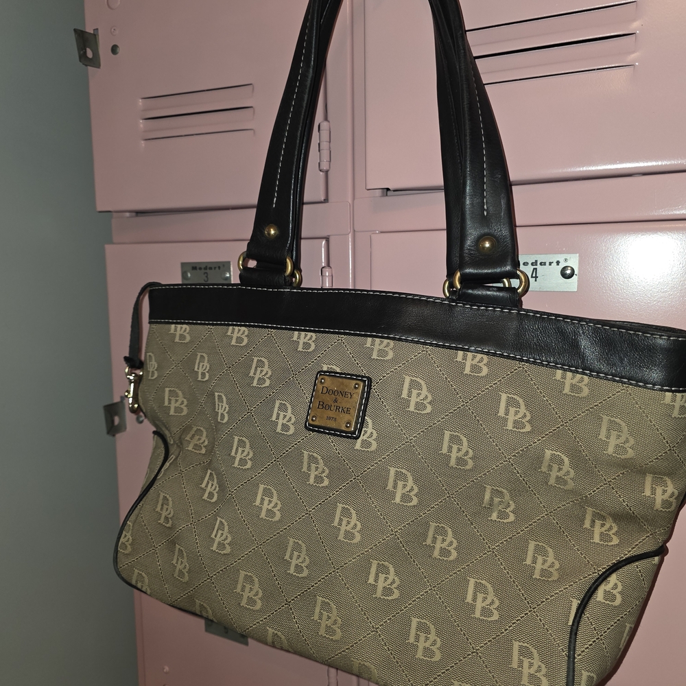 Dooney & Bourke Tan and Black Women's Bag